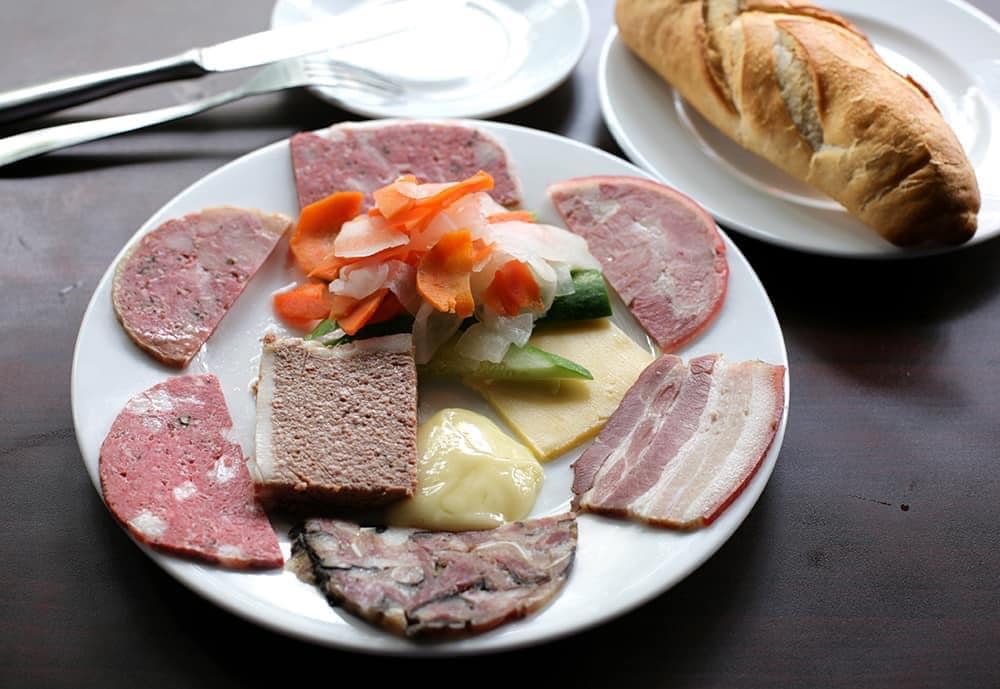 Dive into the authentic taste of Hanoi Travel